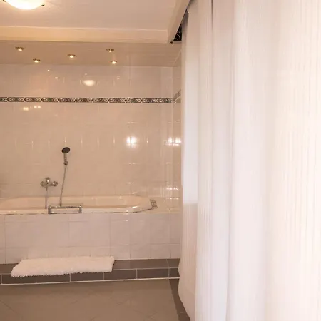 Breitenbacher Hof Hotell 3*